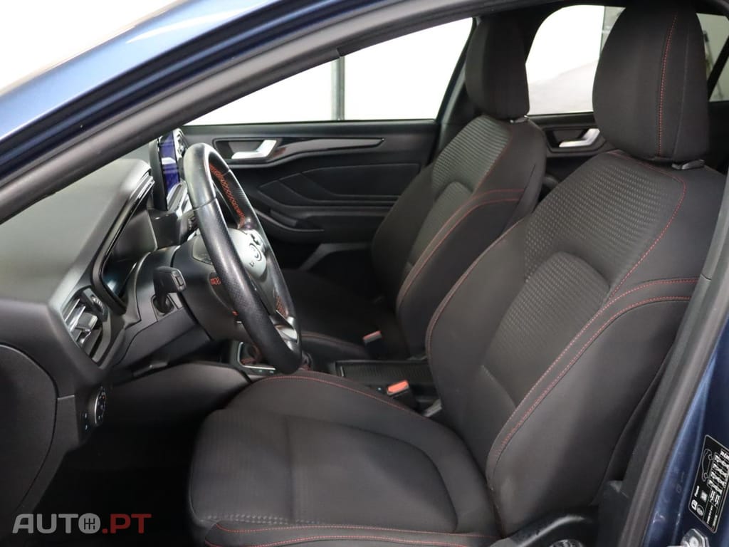 Ford Focus SW 1.0 ECOBOOST MHEV ST-LINE