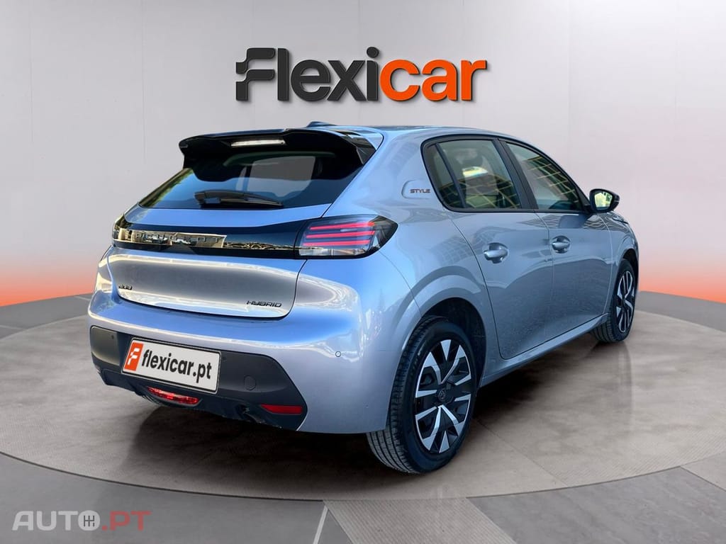 Peugeot 208 1.2 Hybrid Style e-DCS6