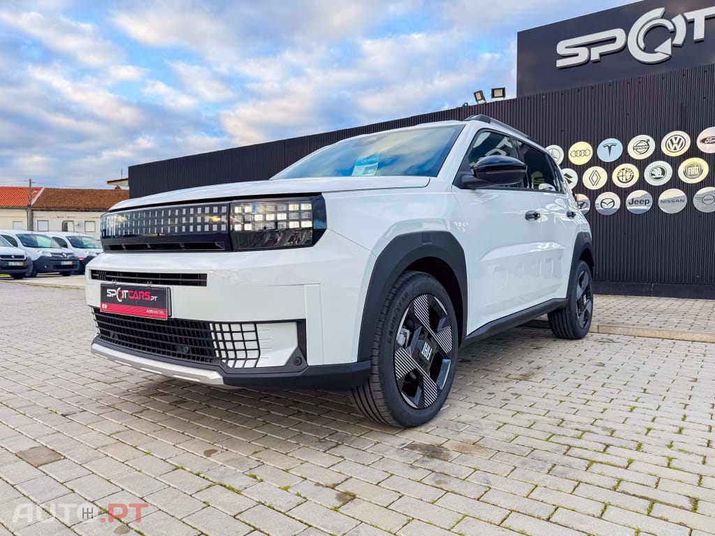 Fiat Grande Panda 1.2 Hybrid La Prima eDCT