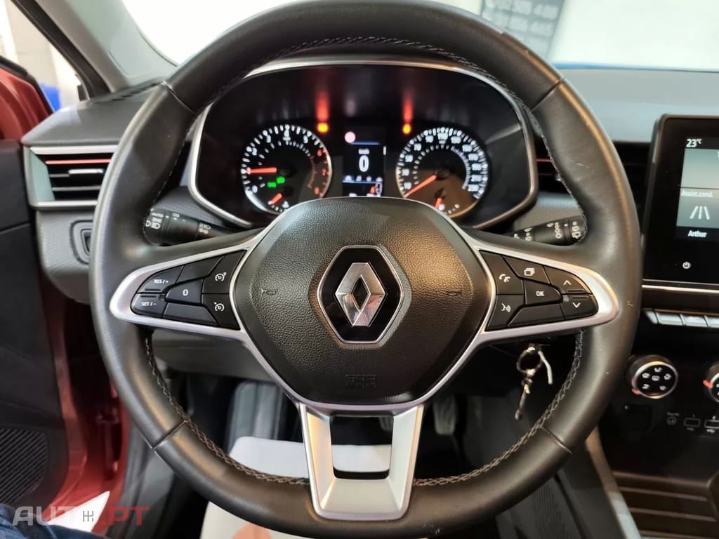 Renault Clio TCe 100 INTENS