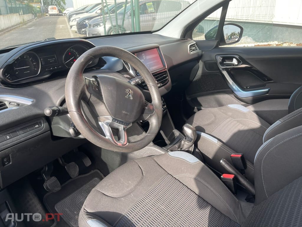 Peugeot 208 1.2 VTi Allure