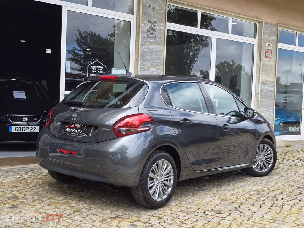 Peugeot 208 1.2 PureTech Allure EAT6
