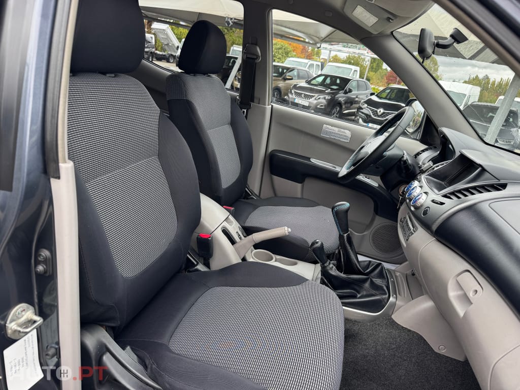 Mitsubishi L200 2.5 DI-D CD Intense 4WD