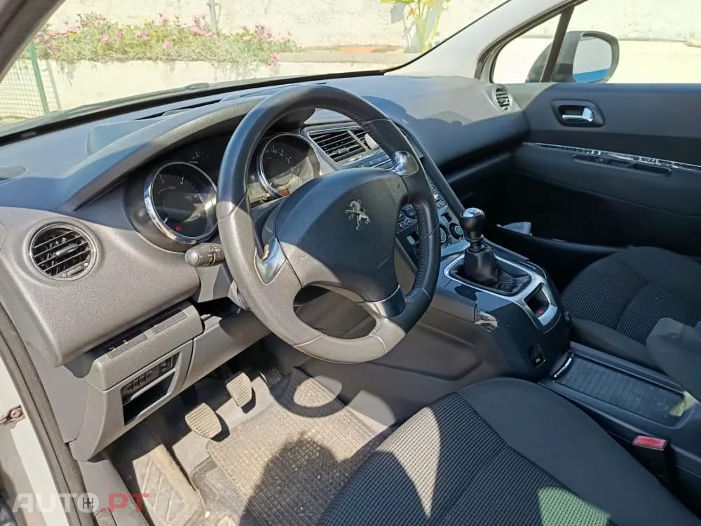 Peugeot 5008 1.6 HDi 7L Allure