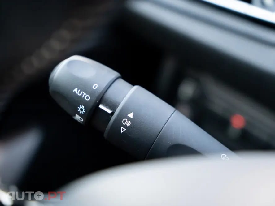 Peugeot 308 1.5 BlueHDi Business Line