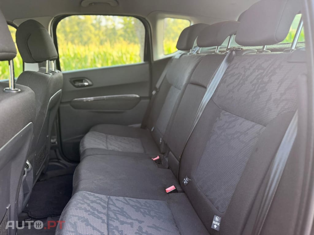 Peugeot 3008 1.6 HDi Executive CMP6