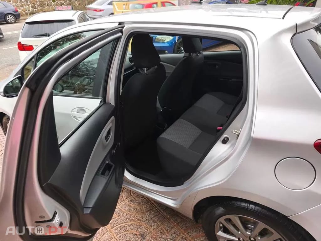 Toyota Yaris 1.4 D-4D Comfort 99g
