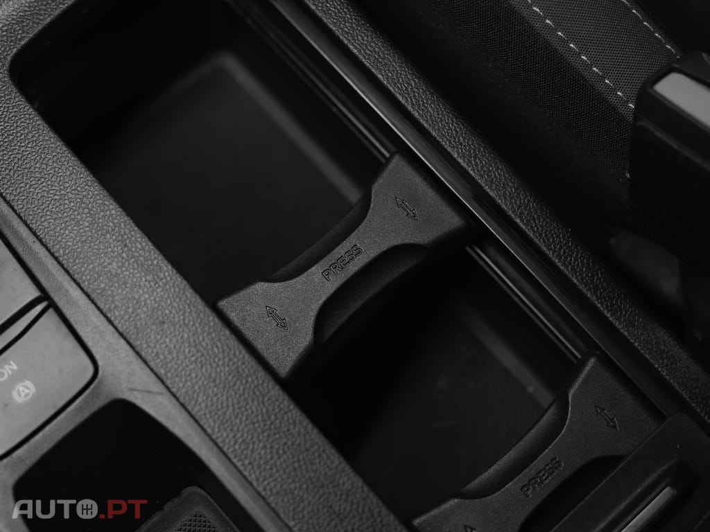 Ford Focus 1.0 EcoBoost MHEV Titanium