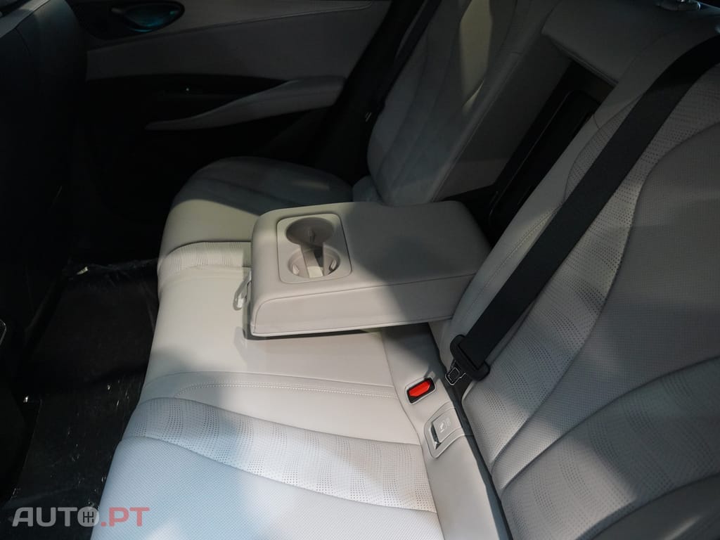 BYD Seal 6 1.5 DM-i Touring Confort