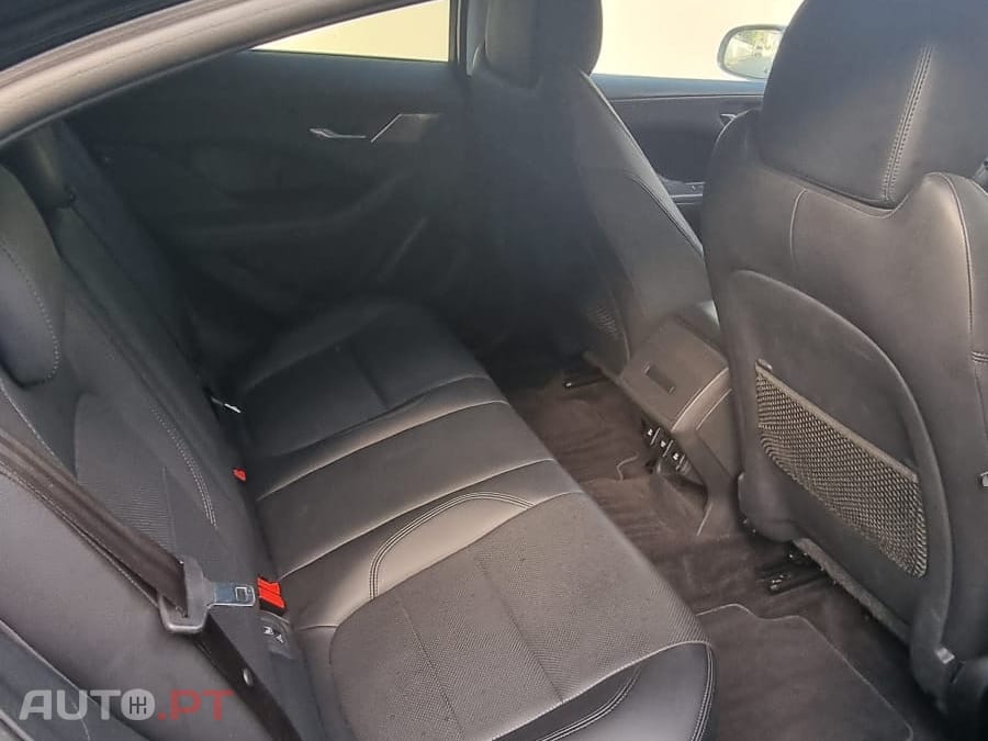 Jaguar I-Pace EV 400