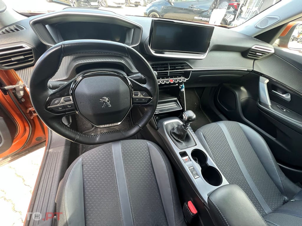 Peugeot 2008 1.2 PureTech Allure