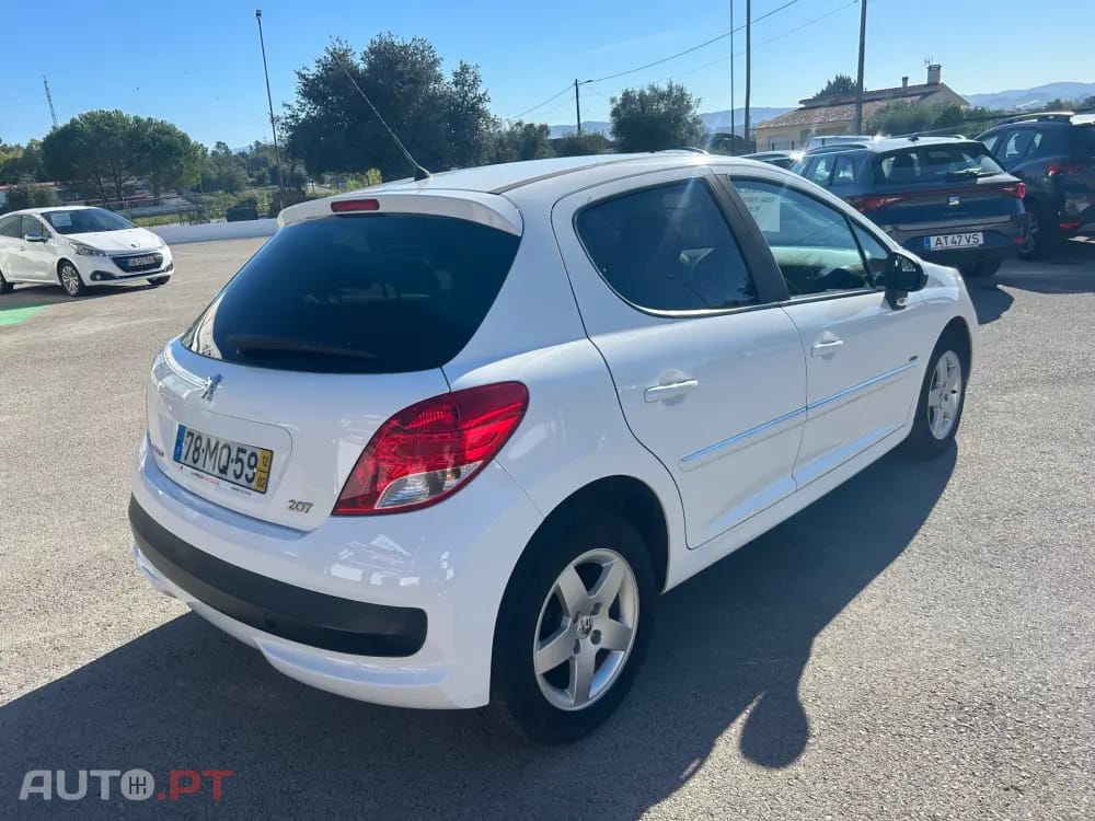 Peugeot 207 1.4 16V Sportium