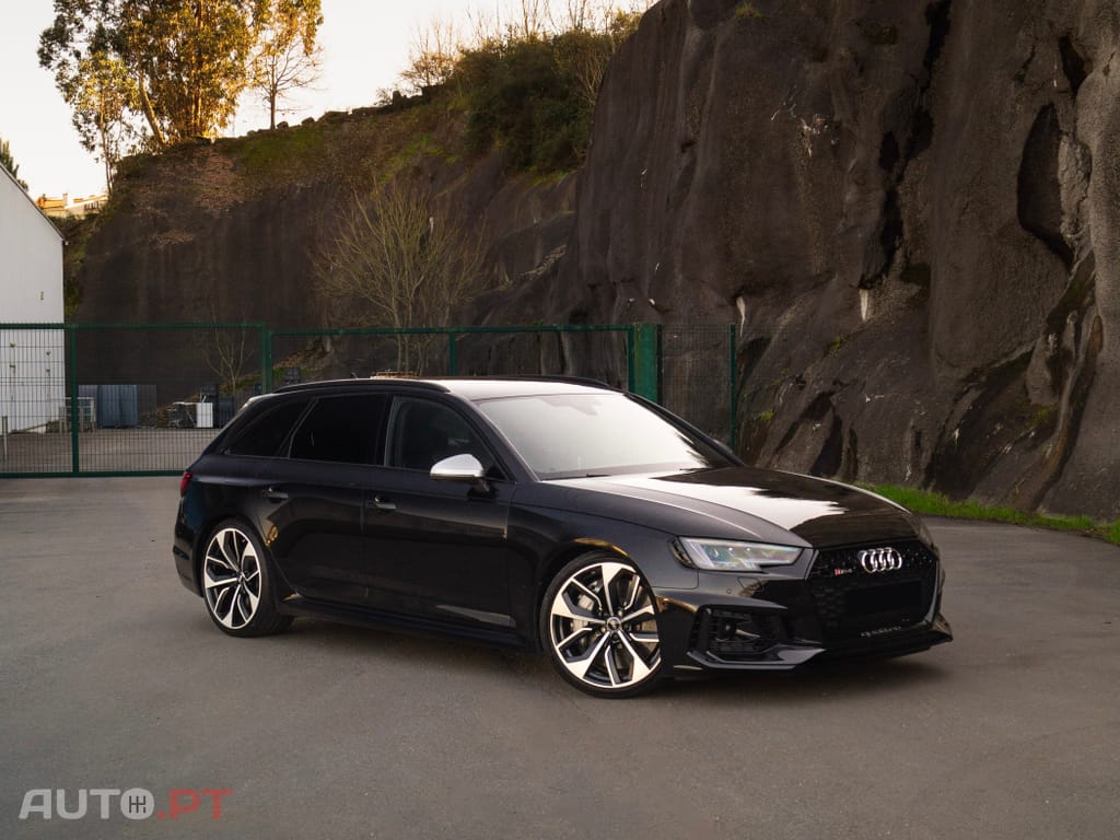 Audi RS4 2.9 TSI quattro Tiptronic