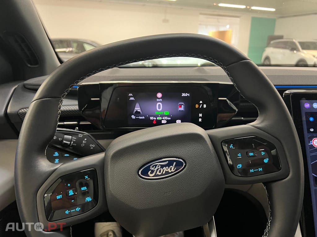 Ford Explorer 77 kWh