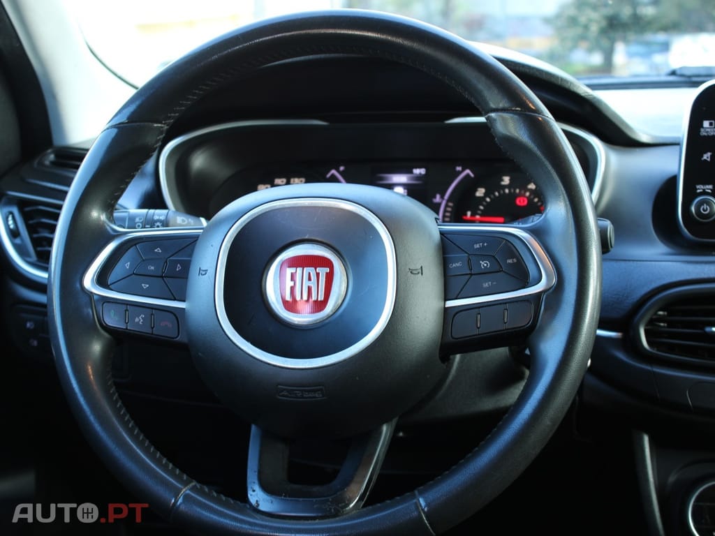 Fiat Tipo 1.6 M-Jet Lounge Tech