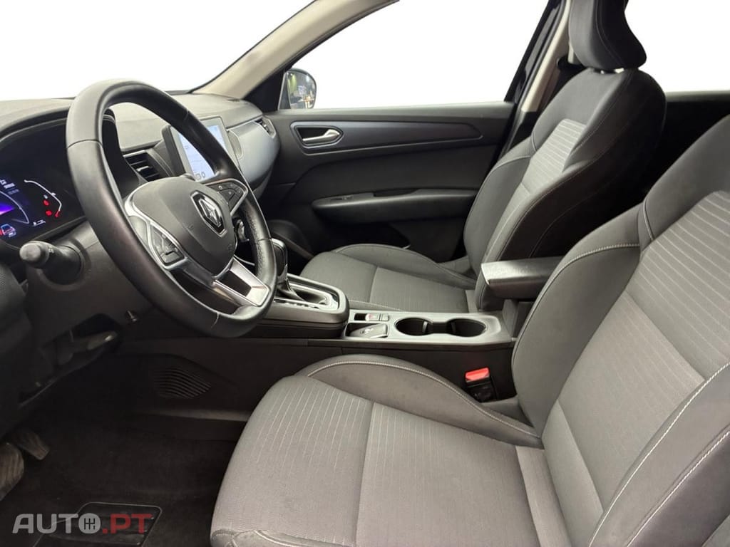 Renault Arkana E-Tech Business