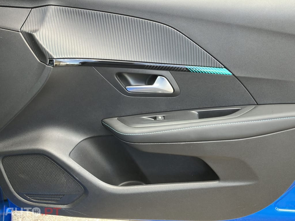 Peugeot E-208 50 KWh Allure Pack