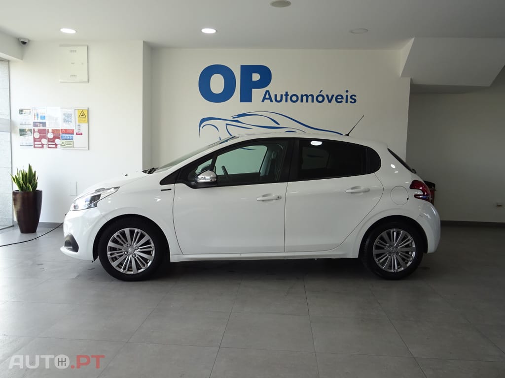 Peugeot 208 1.5 BlueHDi Signature