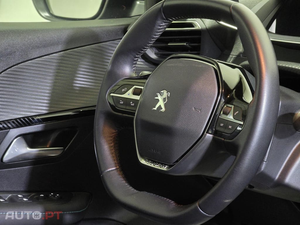 Peugeot E-208 50 kWh Allure