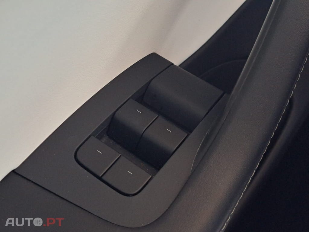 Tesla Model 3 Long-Range Dual Motor AWD