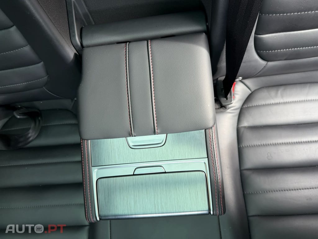 MG EHS PHEV Hybrid Luxury