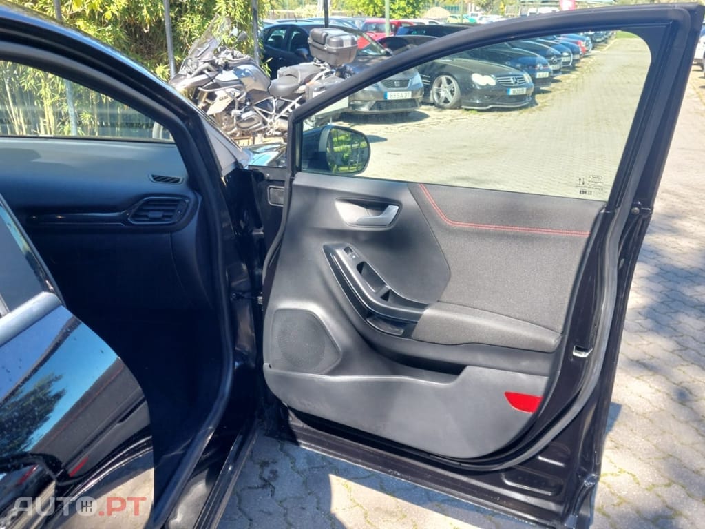 Ford Puma 1.0 EcoBoost MHEV ST-Line