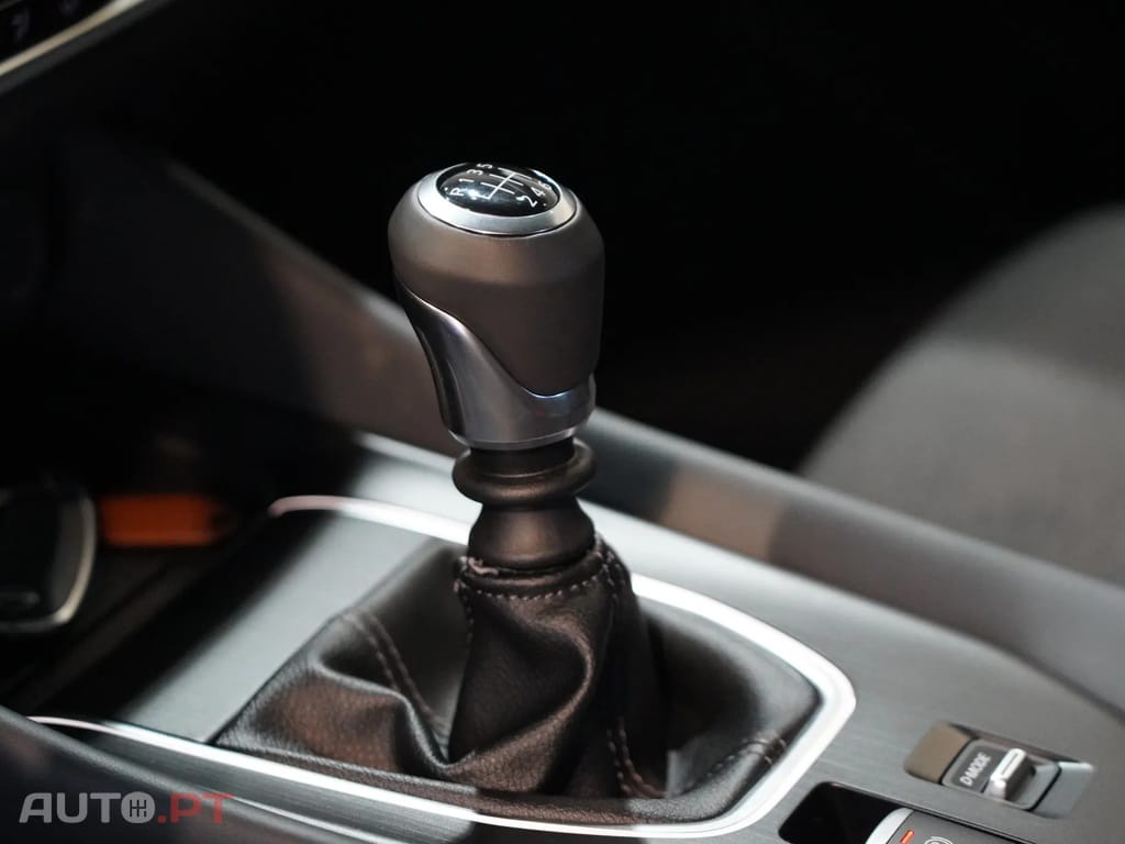 Nissan Qashqai 1.3 DIG-T N-Connecta LED+TT+SKY