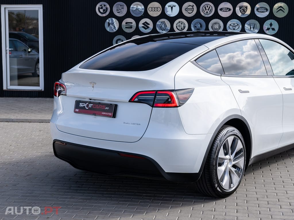 Tesla Model Y Long Range Dual Motor AWD