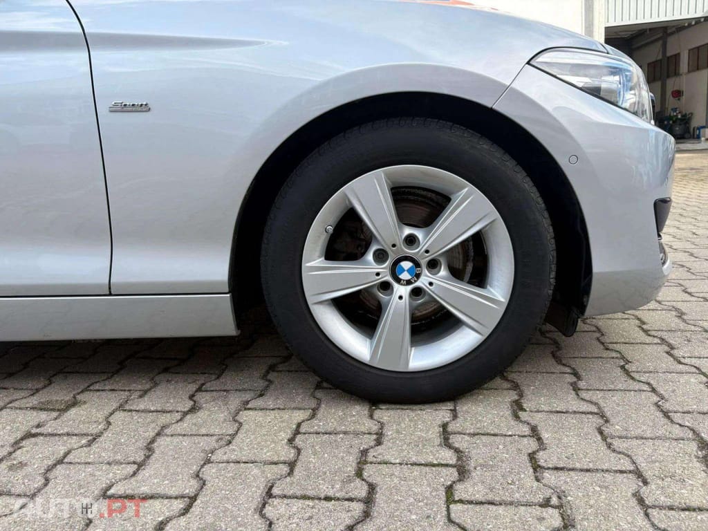 BMW 218 i Coupe Line Sport Auto