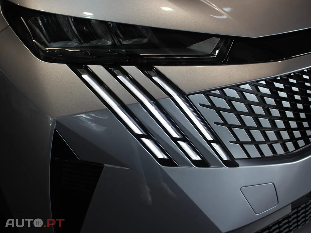 Peugeot 3008 1.2 Hybrid Allure e-DCS6