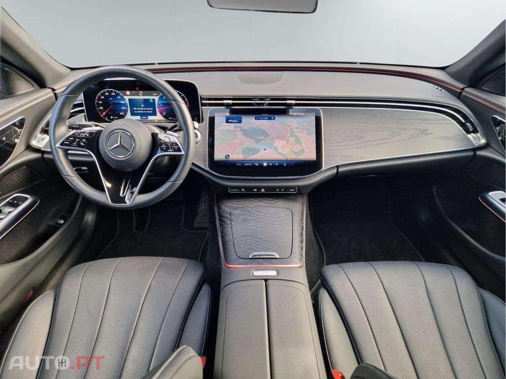 Mercedes-Benz E 220 d Limousine I.V.A DEDUTÍVEL 