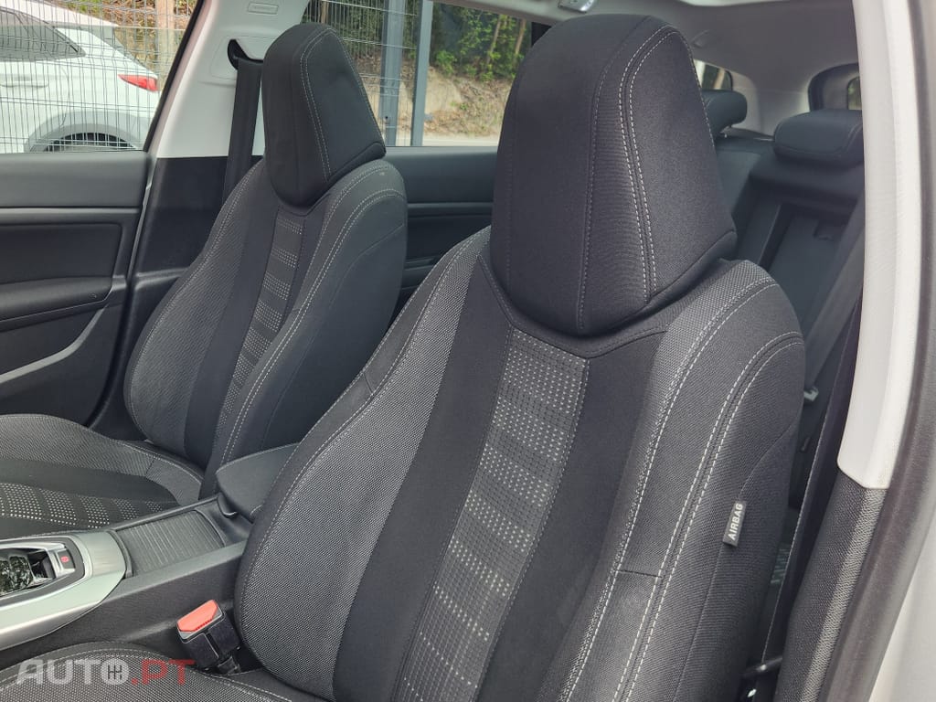 Peugeot 308 1.6 e-HDi Allure J17