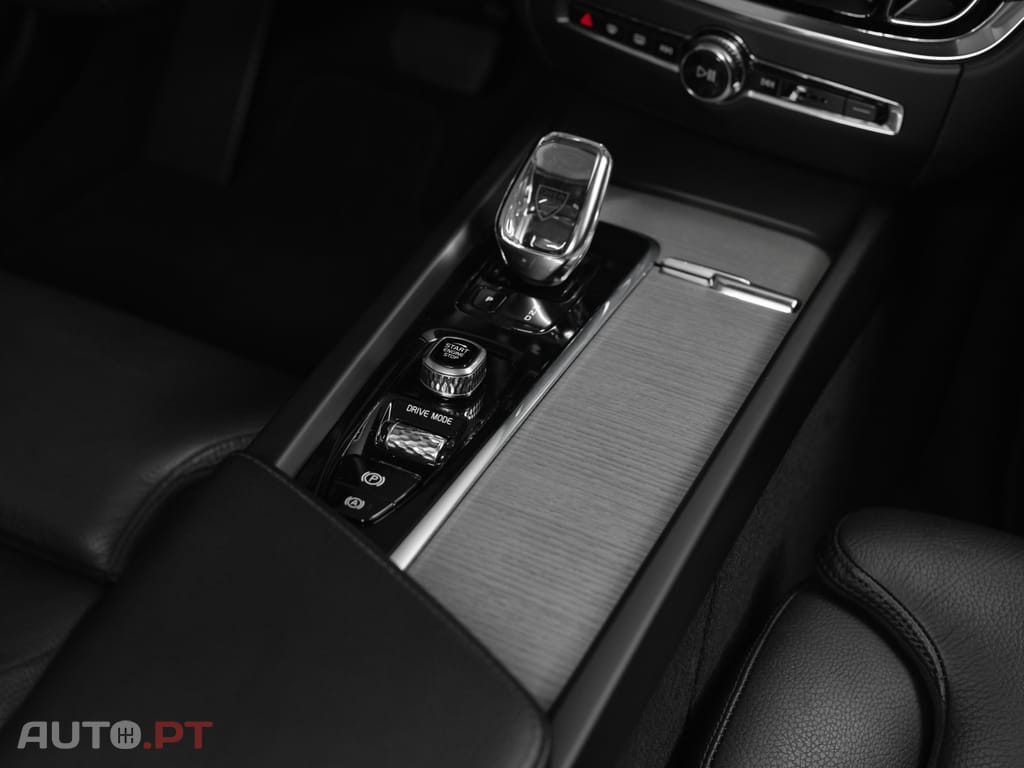 Volvo V60 2.0 B4 Momentum Geartronic