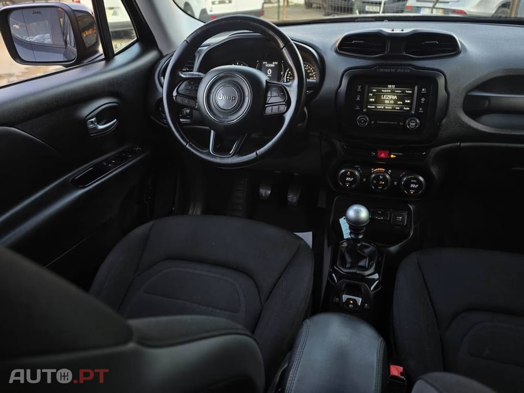 Jeep Renegade 1.6 MJD Night Eagle