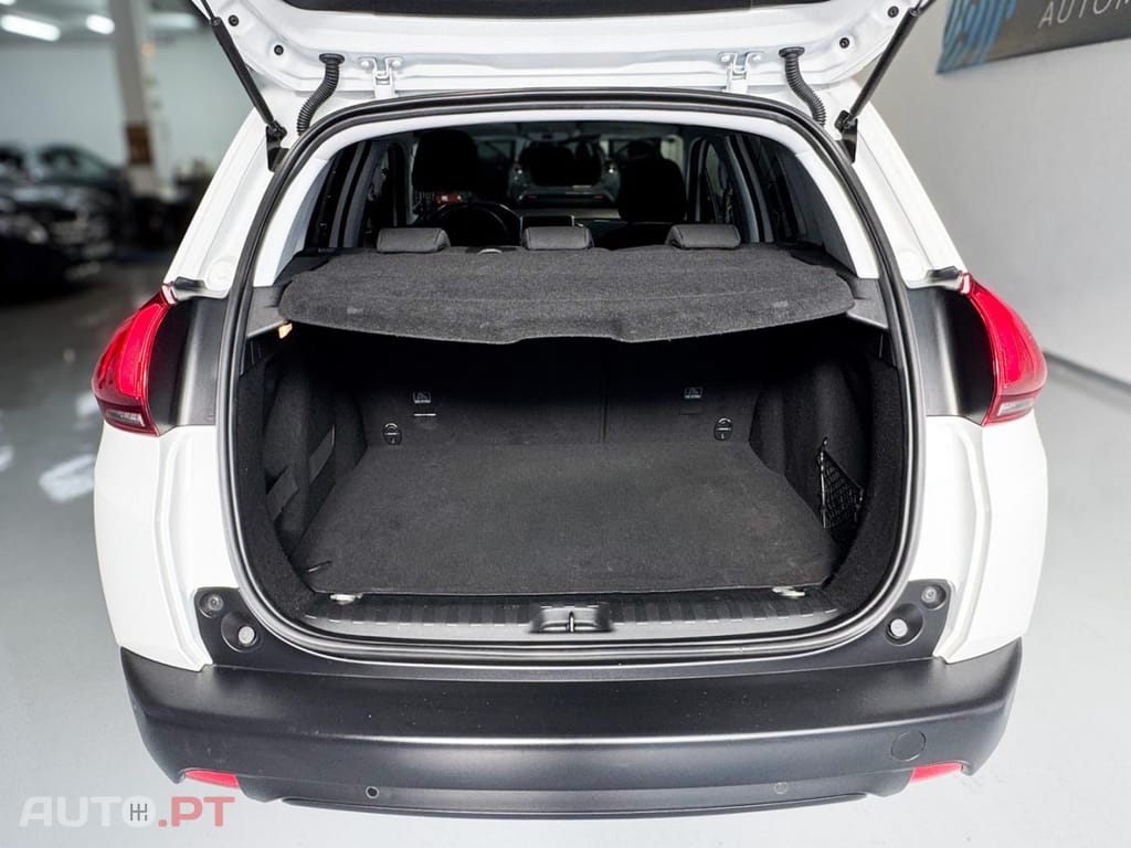 Peugeot 2008 1.2 PureTech Signature