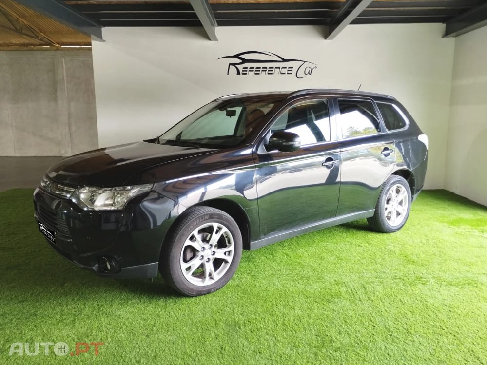 Mitsubishi Outlander 2.2 DI-D Instyle Navi