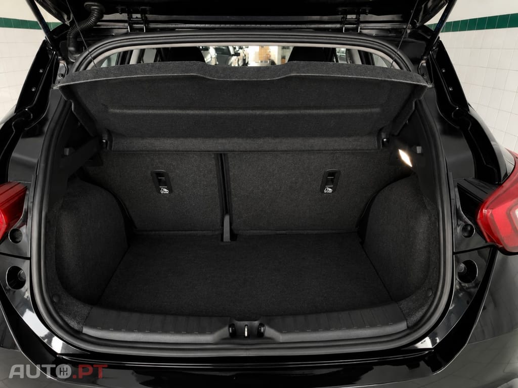 Nissan Micra 1.0 IG-T Acenta — fotografia 15
