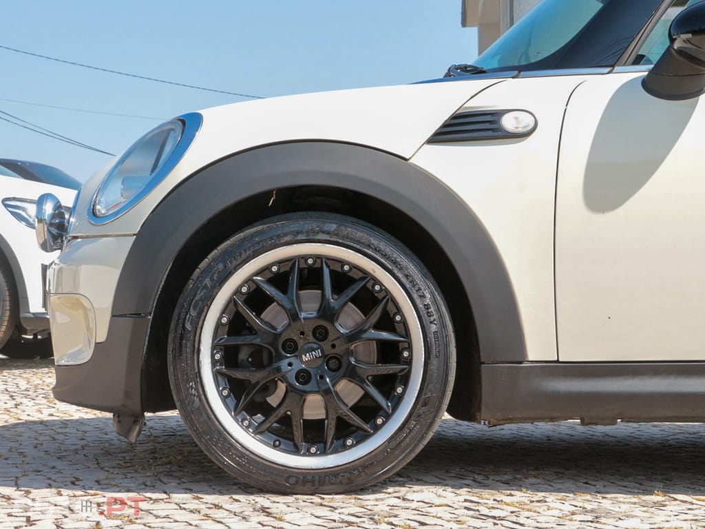 MINI Cooper Cooper D