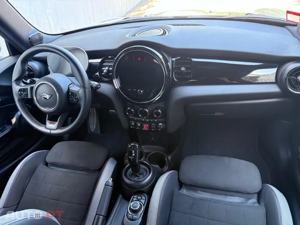 MINI Cooper John Cooper Works Auto Desportiva