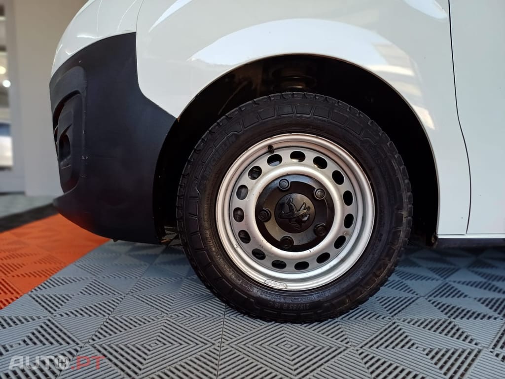 Peugeot Expert 2.0 BlueHDi L1H1 Pro Compact