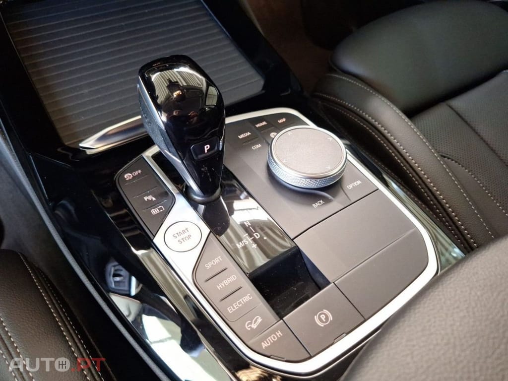 BMW X3 I.V.A DEDUTIVEL xDr30e