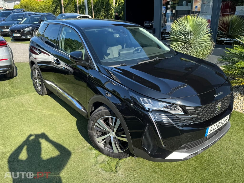 Peugeot 3008 1.6 Hybrid Allure e-EAT8