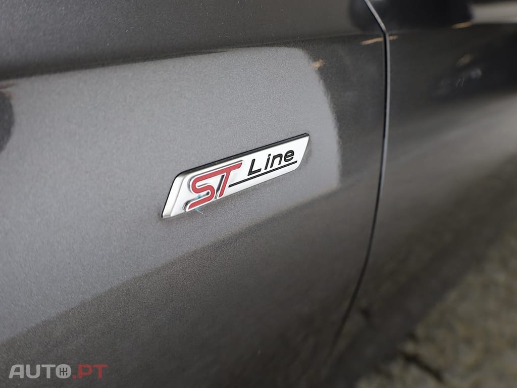 Ford Focus 1.0 EcoBoost MHEV ST-Line