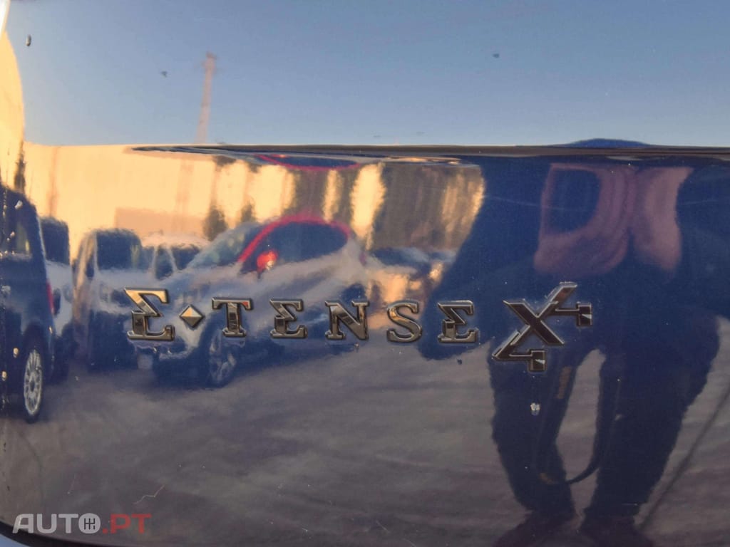 DS DS7 E-Tense Performance Line+