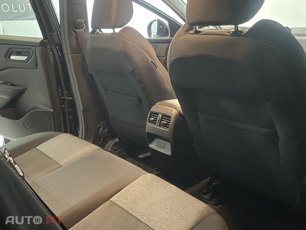 Nissan Qashqai 1.3 DIG-T N-Connecta LED Xtronic
