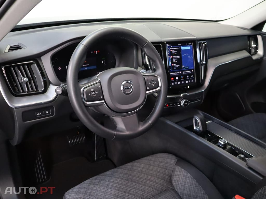 Volvo XC60 2.0 T6 PHEV Core AWD