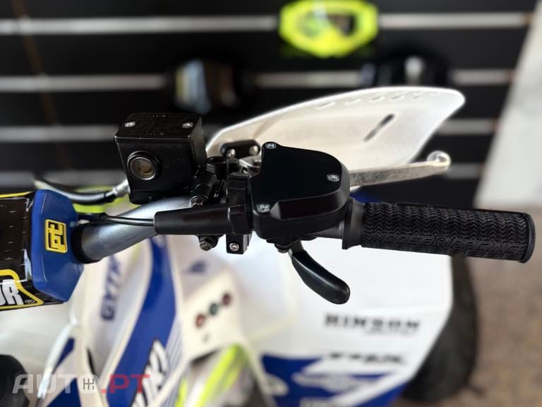Suzuki LT-R 450