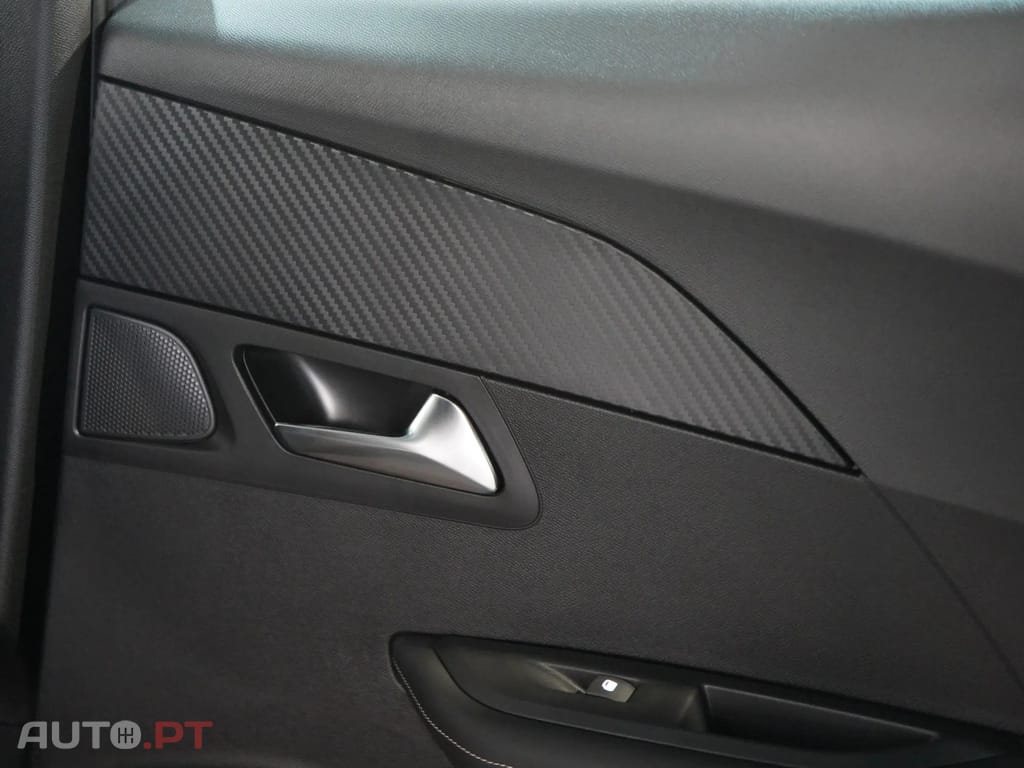 Peugeot 2008 1.2 PureTech Allure