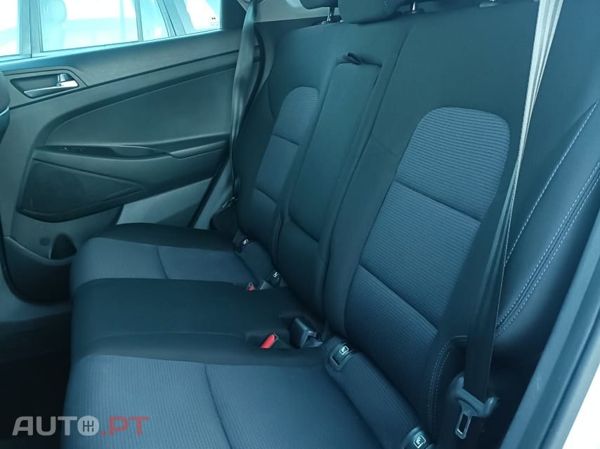 Hyundai Tucson blue 1.7 CRDi 2WD DCT Premium