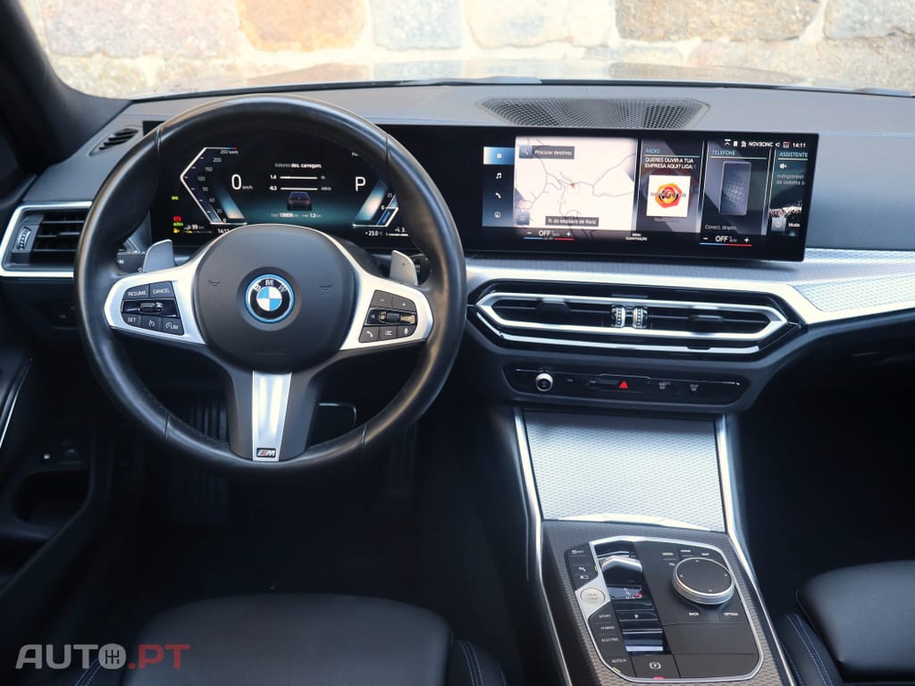 BMW 330 e Touring Pack M Auto